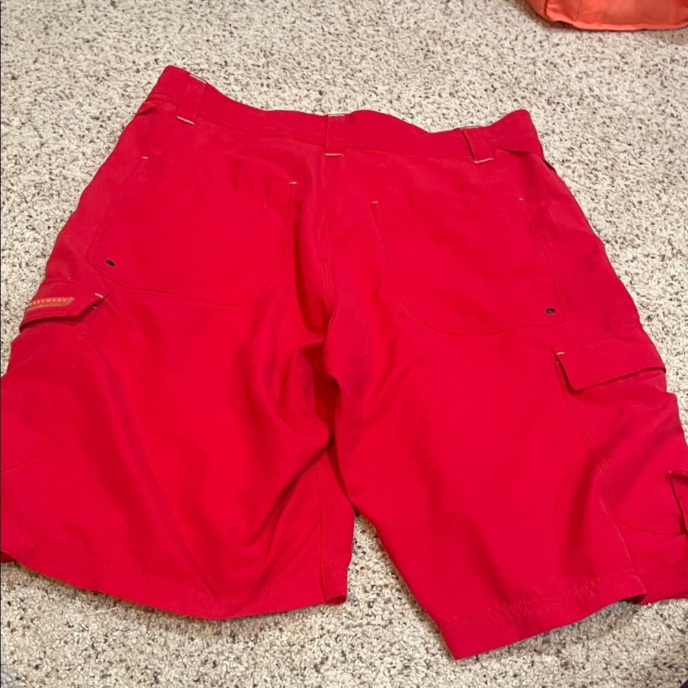 Oakley Men's Vibrant Red Cargo Shorts - Picture 4 of 5